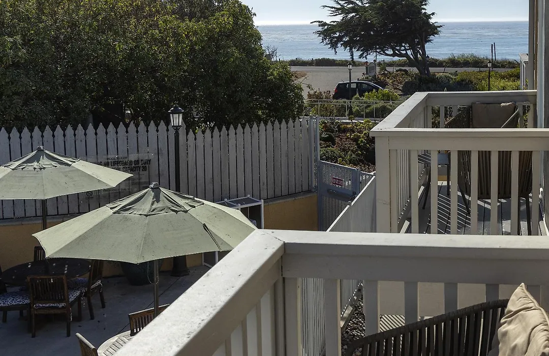Pelican Inn & Suites-1