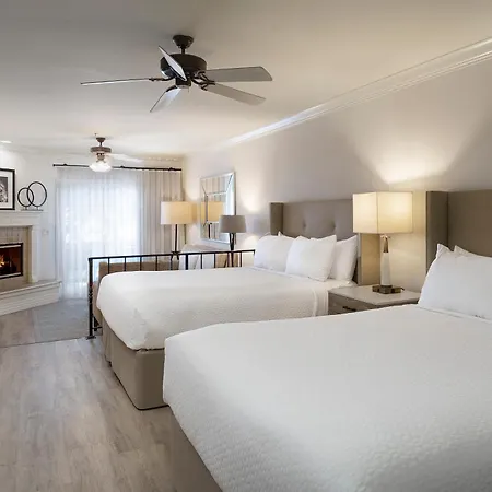 Pelican Inn & Suites-3